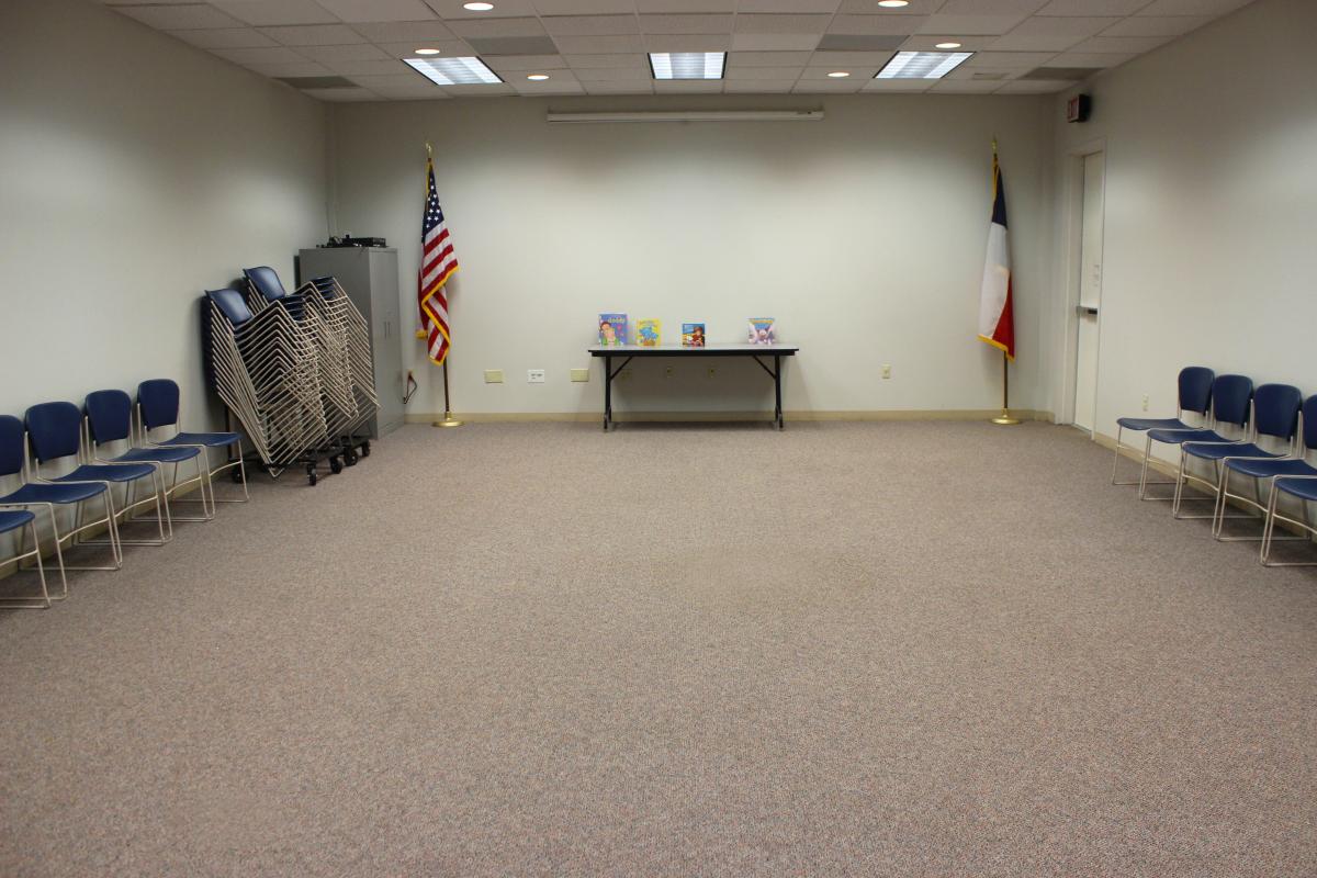 Picture of the meeting room at Albert George Library