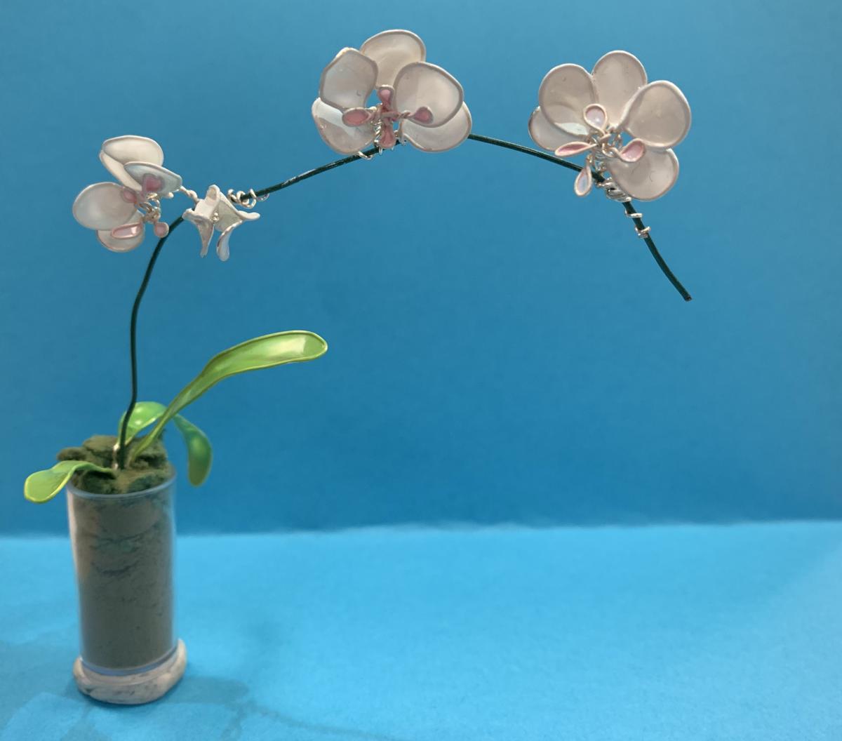 Example miniature wire flower